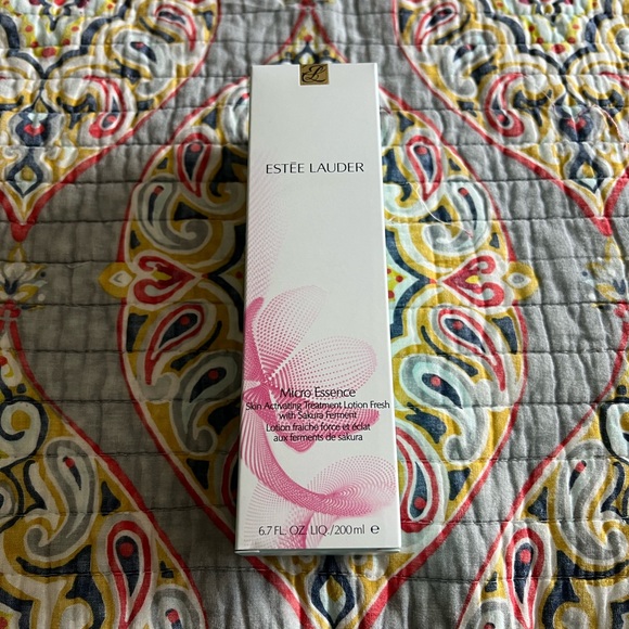 Estee Lauder Micro Essence Treatment Lotion Fresh with Sakura Ferment NIB - Picture 3 of 12